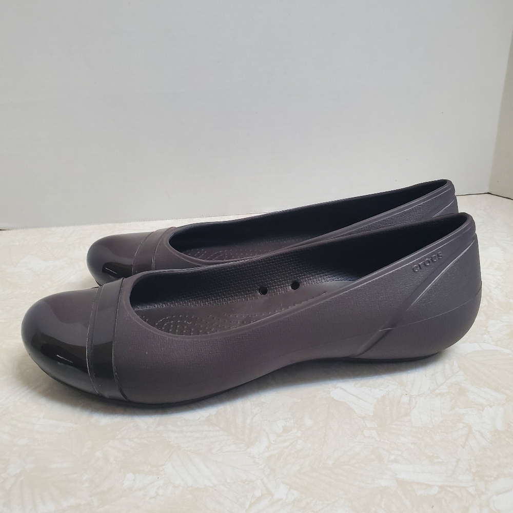 Crocs Alice Brown patent cap toe flats  Slip On Comfort Women’s Shoe Sz.7